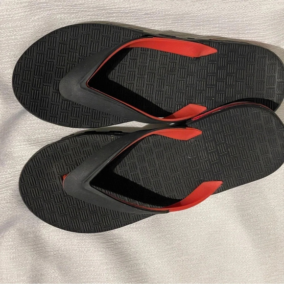 Qtech size 40 flip flops - Picture 1 of 8